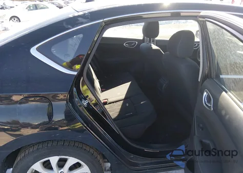 2018 Nissan Sentra Sv z USA, uszkodzony, nr VIN 3N1AB7AP8JL655596